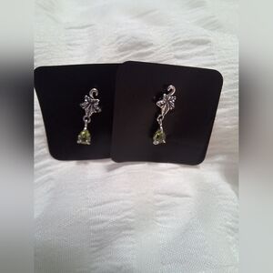 FERONIA. Ivy Leaf Peridot Stud Earrings - Silver REGALROSE